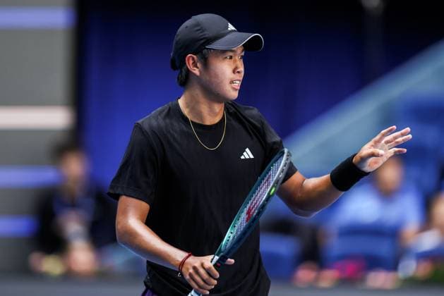 BEIJING, CHINA - SEPTEMBER 28: Learner Tien of the United States reacts in the Men s Singles Round of 16 match against Flavio Cobolli of Italy on day 7 of the 2025 China Open at National Tennis Center on September 28, 2025 in Beijing, China.  Copyright: xVCGx 111593673119