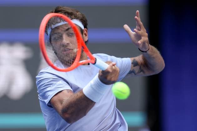 BEIJING, CHINA - SEPTEMBER 28: Flavio Cobolli of Italy returns a shot in the Men s Singles Round of 16 match against Learner Tien of the United States on day 7 of the 2025 China Open at National Tennis Center on September 28, 2025 in Beijing, China.  Copyright: xVCGx 111593669580