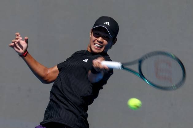 BEIJING, CHINA - SEPTEMBER 28: Learner Tien of the United States returns a shot in the Men s Singles Round of 16 match against Flavio Cobolli of Italy on day 7 of the 2025 China Open at National Tennis Center on September 28, 2025 in Beijing, China.  Copyright: xVCGx 111593669565