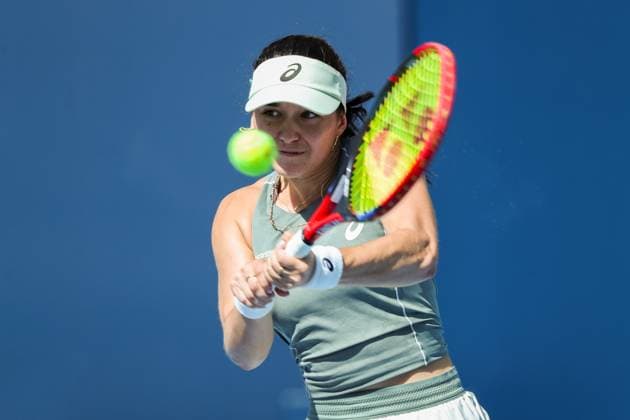 BEIJING, CHINA - SEPTEMBER 28: Eva Lys of Germany returns a shot in the Women s Singles Round of 32 match against Elena Rybakina of Kazakhstan on day 7 of the 2025 China Open at National Tennis Center on September 28, 2025 in Beijing, China.  Copyright: xVCGx 111593675308