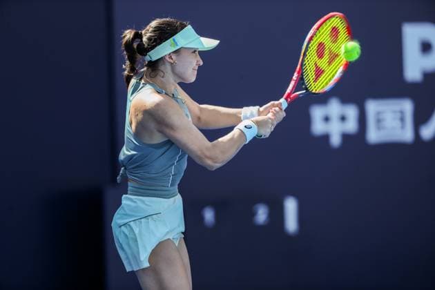 BEIJING, CHINA - SEPTEMBER 28: Eva Lys of Germany returns a shot in the Women s Singles Round of 32 match against Elena Rybakina of Kazakhstan on day 7 of the 2025 China Open at National Tennis Center on September 28, 2025 in Beijing, China.  Copyright: xVCGx 111593675343