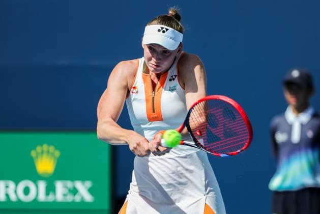 BEIJING, CHINA - SEPTEMBER 28: Elena Rybakina of Kazakhstan returns a shot in the Women s Singles Round of 32 match against Eva Lys of Germany on day 7 of the 2025 China Open at National Tennis Center on September 28, 2025 in Beijing, China.  Copyright: xVCGx 111593675383