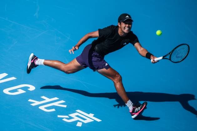 BEIJING, CHINA - SEPTEMBER 28: Learner Tien of the United States returns a shot in the Men s Singles Round of 16 match against Flavio Cobolli of Italy on day 7 of the 2025 China Open at National Tennis Center on September 28, 2025 in Beijing, China.  Copyright: xVCGx 111593680699