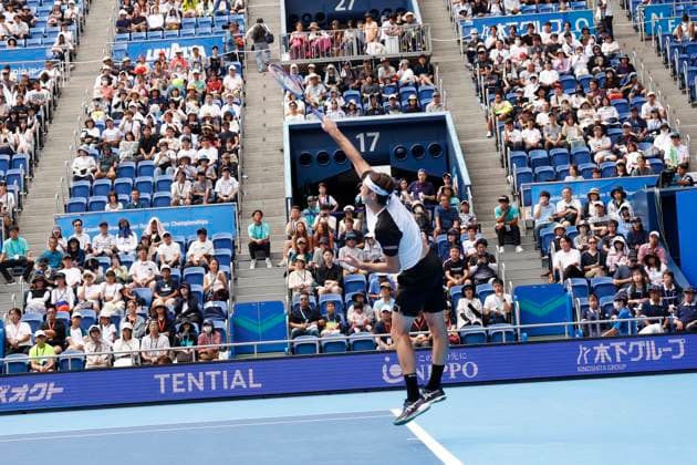 September 28, 2025, Tokyo, Japan: Taylor Fritz of the USA serves against fellow American Sebastian Korda during their quarterfinals match at the Japan Open Tennis Championships at Ariake Colosseum in Tokyo. The tournament runs from September 22 to 30. Fritz won 6-3, 6(5)-7, 6-3. Tokyo Japan - ZUMAm191 20250928_aap_m191_017 Copyright: xRodrigoxReyesxMarinx
