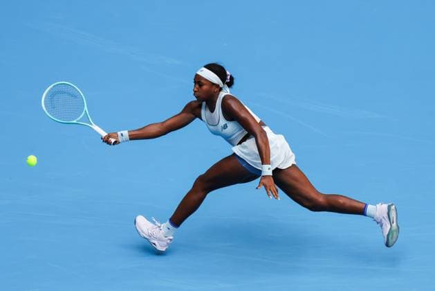 BEIJING, CHINA - SEPTEMBER 28: Leylah Fernandez of Canada competes in the Women s Singles Round of 32 match against Coco Gauff of the United States on day 7 of the 2025 China Open at National Tennis Center on September 28, 2025 in Beijing, China.  Copyright: xVCGx 111593696614