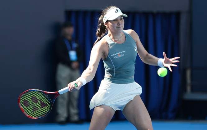 (250928) -- BEIJING, Sept. 28, 2025 -- Eva Lys hits a return during the women s singles third round match between Elena Rybakina of Kazakhstan and Eva Lys of Germany at 2025 China Open tennis tournament in Beijing, China, Sept. 28, 2025. (Photo by Xinhua) (SP)CHINA-BEIJING-TENNIS-CHINA OPEN-WOMEN S SINGLES-THIRD ROUND (CN) MaxZihan 