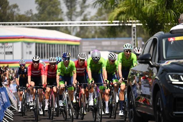 2025 UCI Road World Championships Picture by Chris Auld SWpix.com - 28 09 2025 - Cycling - 2025 UCI Road World Championships - Kigali Convention Centre, Kigali, Rwanda - Men Elite Road Race - Primoz Roglic (Slovenia) Copyright: x xSWpix.comx(t axPhotographyxHubxLtd)xChrisxAuld SWpix.comx SWP-3030-8469