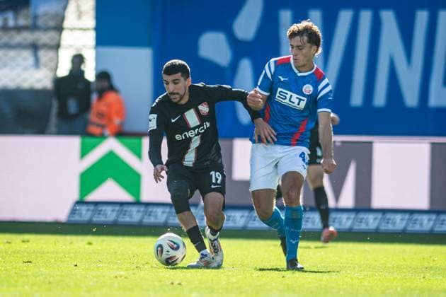 Rostock, Germany 27 September 2025 3 Liga 2025 2026 FC Hansa Rostock vs TSV Havelse In the picture from left in a duel Nassim Boujellab TSV Havelse and Benno Dietze Hansa Rostock DFB regulations prohibit any use of photographs as image sequences and or quasi video Copyright: xFotostandx xVoelkerx