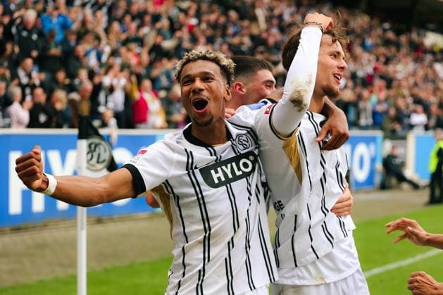 27 09 2025, Soccer, Men, 2 Bundesliga, Season 2025 2026, SV 07 Elversberg Holstein Kiel, Goal celebration for 1 0, Goalscorer Otto Stange SV 07 Elversberg Elversberg Ursapharm Arena an der Kaiserlinde Saarland Germany DEU Copyright: xSebastianxBachx