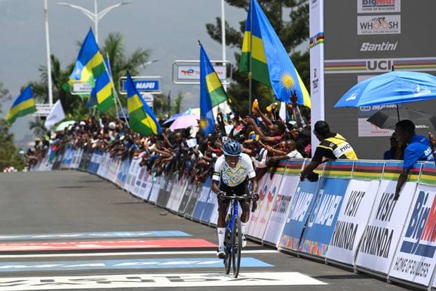 2025 UCI Road World Championships Picture by Simon Wilkinson SWpix.com - 28 09 2025 - Cycling - 2025 UCI Road World Championships - Kigali Convention Centre, Kigali, Rwanda - Men Elite Road Race - Eric Manizabayo (Rwanda) Copyright: x xSWpix.comx(t axPhotographyxHubxLtd)xSimonxWilkinson SWpix.comx SWP-3030-8501