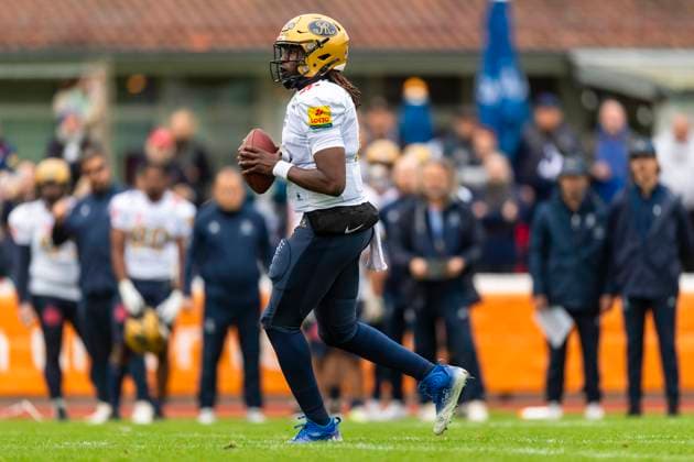 Clifton Bernard Mc Dowell II 6, QB, Dresden Monarchs GER, ifm Ravensburg Razorbacks vs Dresden Monarchs, American Football, GFL, Saison 2025, Playoffs, Halbfinale, 27 09 2025, GER, ifm Ravensburg Razorbacks vs Dresden Monarchs, American Football, GFL, Saison 2025, Playoffs, Halbfinale, 27 09 2025 Weingarten Copyright: xEibner-Pressefoto FlorianxWolfx EP_FWF