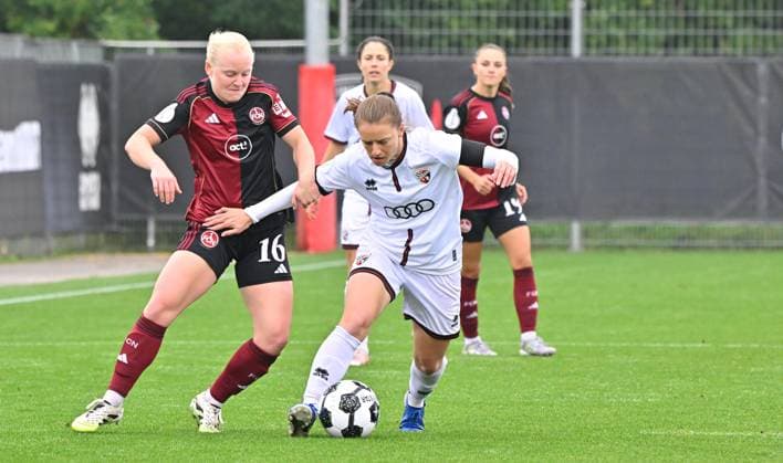 28 09 2025 Soccer season 2025 2026 1 DFB Cup 1 round FC Ingolstadt 04 FCI 1 FC Nuremberg FCN Club Clubwomen Sportfoto Zink MeZi xmexzix Aleigh Gambone 16, 1 FC Nuremberg FCN Stefanie Reischmann 24, FC Ingolstadt 04 FCI, right