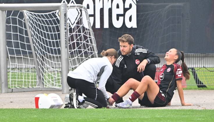 28 09 2025 Soccer season 2025 2026 1 DFB Pokal 1 round FC Ingolstadt 04 FCI 1 FC Nürnberg FCN Club Clubfrauen Sportfoto Zink MeZi xmexzix Maelle Seguin 28, 1 FC Nürnberg FCN injured Injury battered on the ground