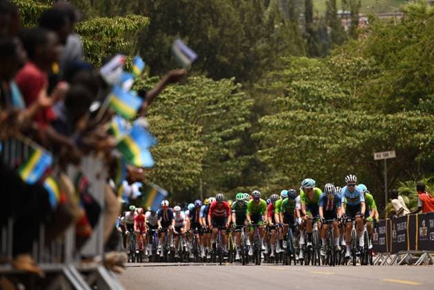 2025 UCI Road World Championships Picture by Chris Auld SWpix.com - 28 09 2025 - Cycling - 2025 UCI Road World Championships - Kigali Convention Centre, Kigali, Rwanda - Men Elite Road Race - Belgium Copyright: x xSWpix.comx(t axPhotographyxHubxLtd)xChrisxAuld SWpix.comx SWP-3030-8539