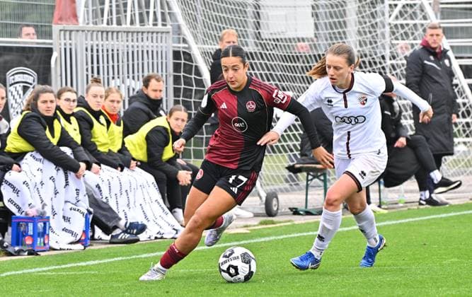 28 09 2025 Soccer season 2025 2026 1 DFB Cup 1 round FC Ingolstadt 04 FCI 1 FC Nuremberg FCN Club Clubwomen Sportfoto Zink MeZi xmexzix Selma Licina 17, 1 FC Nuremberg FCN Stefanie Reischmann 24, FC Ingolstadt 04 FCI, right