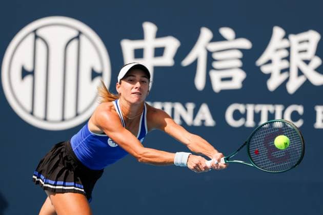 BEIJING, CHINA - SEPTEMBER 28: McCartney Kessler of the United States competes in the Women s Singles Round of 32 match against Barbora Krejcikova of Czechia on day 7 of the 2025 China Open at National Tennis Center on September 28, 2025 in Beijing, China.  Copyright: xVCGx 111593681092