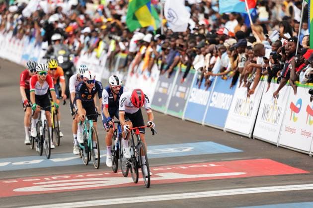 2025 UCI Road World Championships Picture by Alex Whitehead SWpix.com - 28 09 2025 - Cycling - 2025 UCI Road World Championships - Kigali Convention Centre, Kigali, Rwanda - Men Elite Road Race - Marius Mayrhofer (Germany), Julien Bernard (France) Copyright: x xSWpix.comx(t axPhotographyxHubxLtd)xAlexxWhitehead SWpix.comx SWP-3030-8578