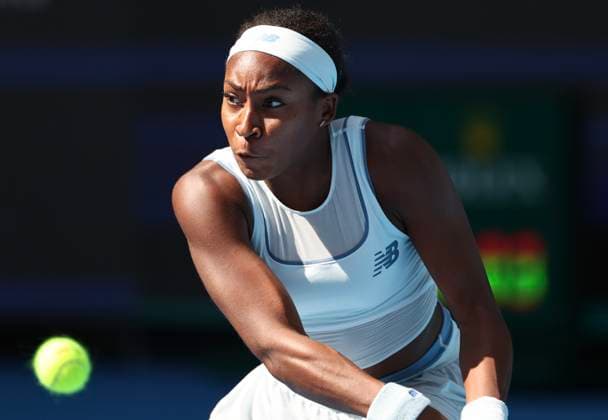 (250928) -- BEIJING, Sept. 28, 2025 -- Coco Gauff hits a return during the women s singles third round match between Leylah Fernandez of Canada and Coco Gauff of the United States at 2025 China Open tennis tournament in Beijing, China, Sept. 28, 2025. (Photo by Xinhua) (SP)CHINA-BEIJING-TENNIS-CHINA OPEN-WOMEN S SINGLES-THIRD ROUND (CN) MaxZihan 