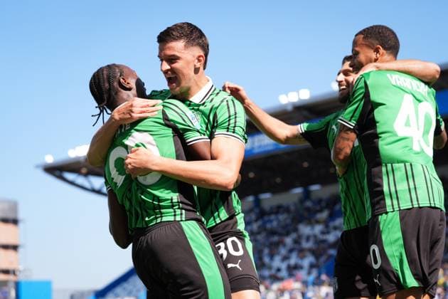 Sassuolo™s Ismael Kone celebrates after scoring the 2-0 goal for his team during the Serie A soccer match between Sassuolo and Udinese at the Mapei Stadium CittÃ del Tricolore in Reggio Emilia, north Italy - Sunday, September 28, 2025 - - Soccer -  Copyright: xMassimoxPaolone LaPressex