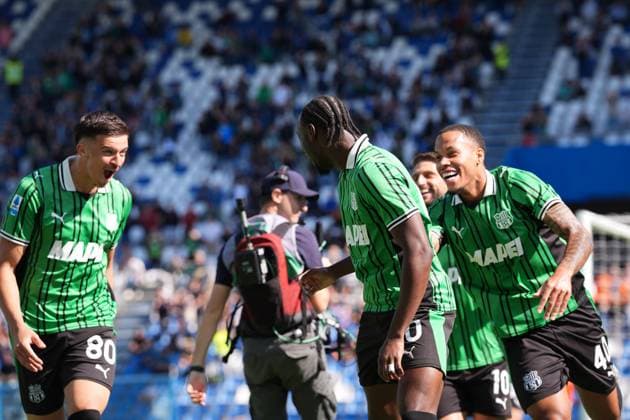 Sassuolo™s Ismael Kone celebrates after scoring the 2-0 goal for his team during the Serie A soccer match between Sassuolo and Udinese at the Mapei Stadium CittÃ del Tricolore in Reggio Emilia, north Italy - Sunday, September 28, 2025 - - Soccer -  Copyright: xMassimoxPaolone LaPressex