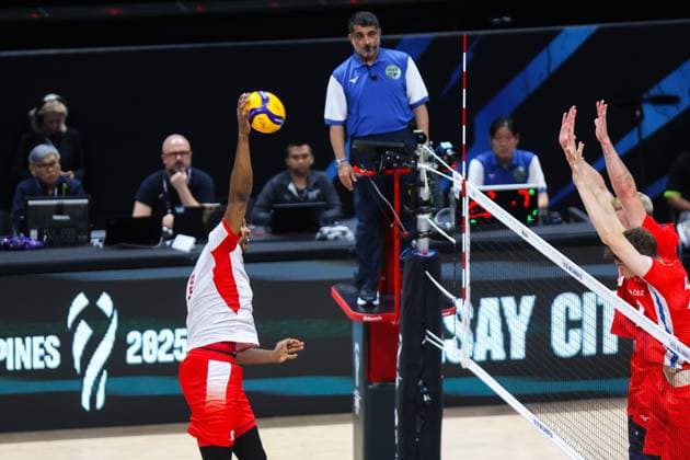 2025.09.28 Pasay City Manila siatkowka mezczyn Mistrzostwa Swiata FIVB 2025 Czechy - Polska Wilfredo Leon N z FIVB Men s World Championship, WM, Weltmeisterschaft 2025 Czechia - Poland third place match bronze medalist mecz o trzecie miejsce medale brazowwe Wilredo Leon Bartosz Kurek radosc zwyciestwo winner win kibice Nicola Grbic doping Kamil Semeniuk Marcin Komenda Jakub Kochanowski Norbert Huber Bartosz Kurek Wilfredo Leon Jakub Popiwczak Foto Szymon Gorski 2025.09.28 Pasay City Manila volleyball men FIVB Men s World Championship 2025 Czechy - Polska FIVB Men s World Championship 2025 Czechia - Poland third place match bronze medalist mecz o trzecie miejsce medale brazowwe Wilredo Leon Bartosz Kurek radosc zwyciestwo winner win kibice Nicola Grbic doping Kamil Semeniuk Marcin Komenda Jakub Kochanowski Norbert Huber Bartosz Kurek Wilfredo Leon Jakub Popiwczak Credit: Szymon Gorski NEWSPIX.PL --- newspix.pl 