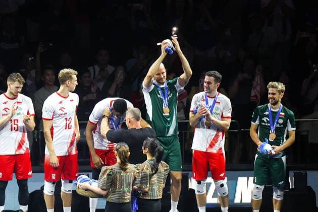 2025.09.28 Pasay City Manila siatkowka mezczyn Mistrzostwa Swiata FIVB 2025 Czechy - Polska N z FIVB Men s World Championship, WM, Weltmeisterschaft 2025 Czechia - Poland third place match bronze medalist mecz o trzecie miejsce medale brazowwe Wilredo Leon Bartosz Kurek radosc zwyciestwo winner win kibice Nicola Grbic doping Kamil Semeniuk Marcin Komenda Jakub Kochanowski Norbert Huber Bartosz Kurek Wilfredo Leon Jakub Popiwczak Foto Szymon Gorski 2025.09.28 Pasay City Manila volleyball men FIVB Men s World Championship 2025 Czechy - Polska FIVB Men s World Championship 2025 Czechia - Poland third place match bronze medalist mecz o trzecie miejsce medale brazowwe Wilredo Leon Bartosz Kurek radosc zwyciestwo winner win kibice Nicola Grbic doping Kamil Semeniuk Marcin Komenda Jakub Kochanowski Norbert Huber Bartosz Kurek Wilfredo Leon Jakub Popiwczak Credit: Szymon Gorski NEWSPIX.PL --- newspix.pl 