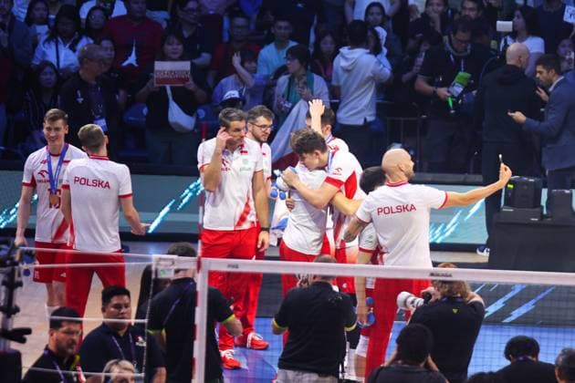 2025.09.28 Pasay City Manila siatkowka mezczyn Mistrzostwa Swiata FIVB 2025 Czechy - Polska N z FIVB Men s World Championship, WM, Weltmeisterschaft 2025 Czechia - Poland third place match bronze medalist mecz o trzecie miejsce medale brazowwe Wilredo Leon Bartosz Kurek radosc zwyciestwo winner win kibice Nicola Grbic doping Kamil Semeniuk Marcin Komenda Jakub Kochanowski Norbert Huber Bartosz Kurek Wilfredo Leon Jakub Popiwczak Foto Szymon Gorski PressFocus 2025.09.28 Pasay City Manila volleyball men FIVB Men s World Championship 2025 Czechy - Polska FIVB Men s World Championship 2025 Czechia - Poland third place match bronze medalist mecz o trzecie miejsce medale brazowwe Wilredo Leon Bartosz Kurek radosc zwyciestwo winner win kibice Nicola Grbic doping Kamil Semeniuk Marcin Komenda Jakub Kochanowski Norbert Huber Bartosz Kurek Wilfredo Leon Jakub Popiwczak Credit: Szymon Gorski PressFocus NEWSPIX.PL --- newspix.pl 