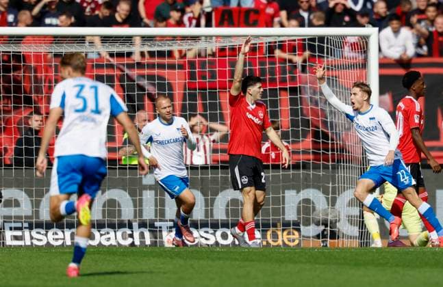 Marten Winkler Hertha BSC, 22 , cheering after his goal for 1 0, jubilant, cheering, jubilant, emotions 28 09 2025, Football, 2 Bundesliga, 1 FC Nuernberg Hertha BSC, DEU, Nuremberg, Max Morlock Stadion, DFL REGULATIONS PROHIBIT ANY USE OF PHOTOGRAPHS AS IMAGE SEQUENCES AND OR QUASI VIDEO Copyright: HMBxMedia xHeikoxBecker