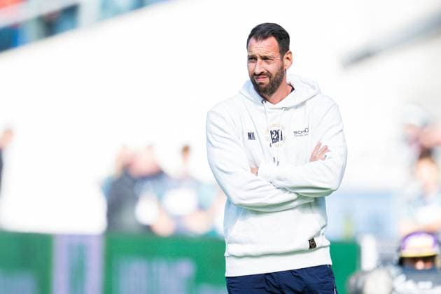 28 09 2025 Soccer, 2025 2026, 2 Bundesliga, 7 Matchday, Hannover 96 DSC Arminia Bielefeld Mitch Kniat Coach Bielefeld DFL REGULATIONS PROHIBIT ANY USE OF PHOTOGRAPHS AS IMAGE SEQUENCES AND OR QUASI VIDEO