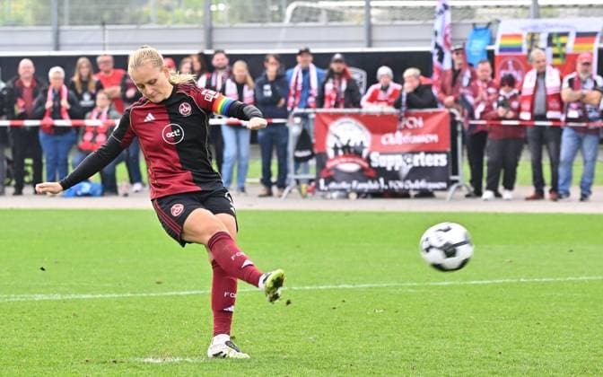 28 09 2025 Soccer season 2025 2026 1 DFB Cup 1 round FC Ingolstadt 04 FCI 1 FC Nuremberg FCN Club Clubfrauen Sportfoto Zink MeZi xmexzix Luisa Guttenberger 4, 1 FC Nuremberg FCN misses penalty kick in penalty shootout