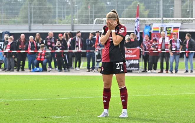 28 09 2025 Soccer season 2025 2026 1 DFB Cup 1 round FC Ingolstadt 04 FCI 1 FC Nuremberg FCN Club Clubfrauen Sportfoto Zink MeZi xmexzix Beatrix Fördös Foerdoes 27, 1 FC Nuremberg FCN disappointed Disappointment after missing penalty kick penalty kick