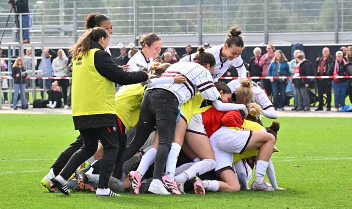 28 09 2025 Soccer season 2025 2026 1 DFB Cup 1 round FC Ingolstadt 04 FCI 1 FC Nuremberg FCN Club Clubfrauen Sportfoto Zink MeZi xmexzix Cheering joy at Ingolstadt after the end of the match