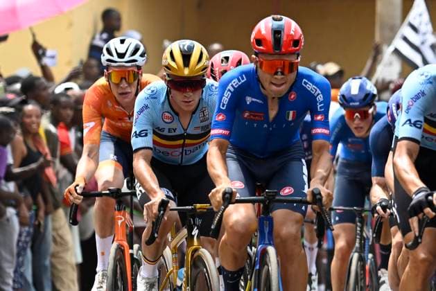 UCI 2025 Road World Championship, WM, Weltmeisterschaft Kigali 28 09 2025 KIGALI, RWANDA - SEPTEMBER 28 : Evenepoel Remco (BEL) during the Men Elite cycling road race of the UCI Road World Championships 2025 92nd edition an UCI World Championships cycling race of 267.5 km with start in Kigali and finish in Kigali on September 28, 2025 in Kigali, Rwanda, 28 09 2025 Kigali Rwanda  Copyright: xJanxDexMeuleneirx