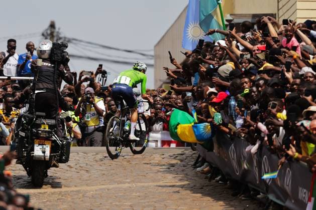2025 UCI Road World Championships Picture by Alex Whitehead SWpix.com - 28 09 2025 - Cycling - 2025 UCI Road World Championships - Kigali Convention Centre, Kigali, Rwanda - Men Elite Road Race - Tadej Pogacar (Slovenia) climbing the Mur de Kigali Copyright: x xSWpix.comx(t axPhotographyxHubxLtd)xAlexxWhitehead SWpix.comx SWP-3030-8678