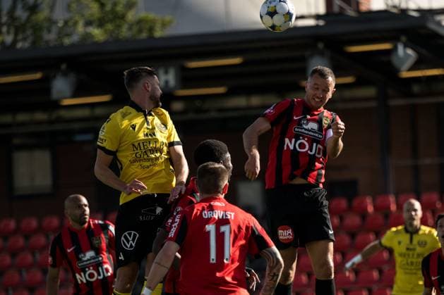 250928 Mjällbys Axel Norén and Brommapojkarnas Even Hovland during the football match in Allsvenskan between Brommapojkarna and Mjällby on September 28, 2025 in Stockholm  Copyright: EMMAxWALLSKOG BB250928EW019