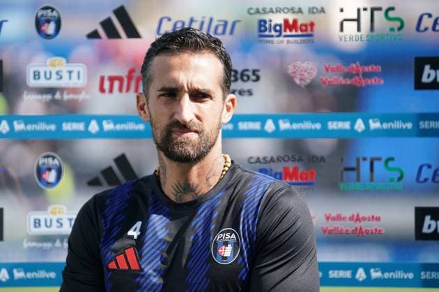 Pisa s Antonio Caracciolo ..During the Serie A soccer match between Pisa and Fiorentina at the Cetilar Arena Romeo Anconetani Stadium in Pisa; Center West Italy; saturday September 28; 2025 ; Soccer  Copyright: xAlessandroxLaxRocca LaPressex