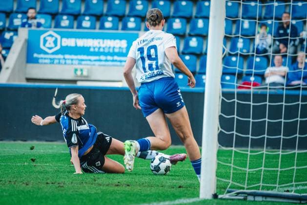 DFB Pokal Frauen 1 FC Magdeburg vs Hamburger SV, 28 09 25 Mia Büchele Hamburger SV, 17 awards a Großchnace DFB Pokal Frauen 2025 2026, 1 Runde 1 FC Madgeburg vs Hamburger SV am 28 09 2025 in der Avnet Arena, Magdeburg DFB DFL REGULATIONS PROHIBIT ANY USE OF PHOTOGRAPHS AS IMAGE SEQUENCES AND OR QUASI VIDEO Copyright: xBEAUTIFULxSPORTS Tonhäuserx