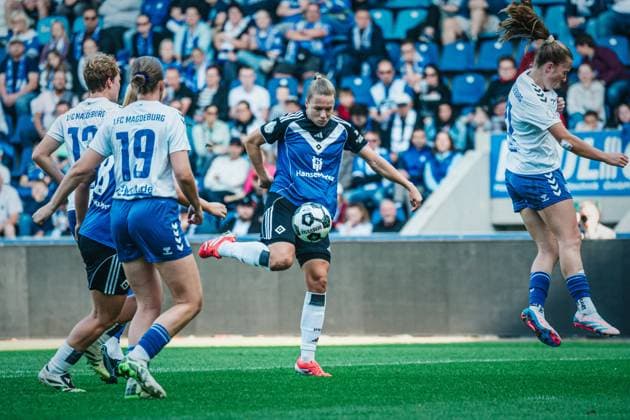 DFB Pokal Women 1 FC Magdeburg vs Hamburger SV, 28 09 25 Christin Meyer Hamburger SV, 16 shoots DFB Pokal Women 2025 2026, 1 round 1 FC Madgeburg vs Hamburger SV on 28 09 2025 at Avnet Arena, Magdeburg DFB DFL REGULATIONS PROHIBIT ANY USE OF PHOTOGRAPHS AS IMAGE SEQUENCES AND OR QUASI VIDEO Copyright: xBEAUTIFULxSPORTS Tonhäuserx