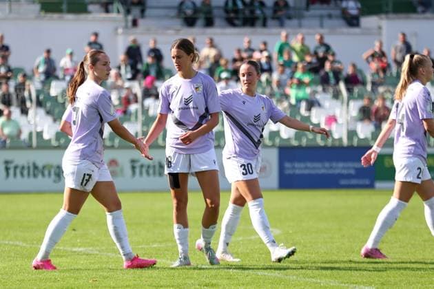 Soccer DFB Cup Women BSG Chemie Leipzig vs FC Carl Zeiss Jena 28 09 2025 Goal Cheering at from left Rieke Tietz 17, Carl Zeiss Jena , Anna Margraf 18, Carl Zeiss Jena , Elena Mühlemann 30, Carl Zeiss Jena Soccer, DFB Cup Women, Season 2025 2026, 1 Round BSG Chemie Leipzig vs FC Carl Zeiss Jena on 28 09 2025 at Alfred Kunze Sportpark, Leipzig Leutzsch Copyright: xBEAUTIFULxSPORTS JanxKaeferx