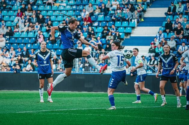 DFB Pokal Frauen 1 FC Magdeburg vs Hamburger SV, 28 09 25 Christin Meyer Hamburger SV, 16 shoots on goal DFB Pokal Frauen 2025 2026, 1 Runde 1 FC Madgeburg vs Hamburger SV am 28 09 2025 in der Avnet Arena, Magdeburg DFB DFL REGULATIONS PROHIBIT ANY USE OF PHOTOGRAPHS AS IMAGE SEQUENCES AND OR QUASI VIDEO Copyright: xBEAUTIFULxSPORTS Tonhäuserx