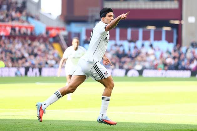 Raul Jimenez of Fulham scores to make it 0-1 and celebrates Aston Villa v Fulham, Premier League, Football, Villa Park, Birmingham, UK - 28 Sep 2025Birmingham Villa Park United Kingdom EDITORIAL USE ONLY No use with unauthorised audio, video, data, fixture lists, club league logos or live services. Online in-match use limited to 120 images, no video emulation. No use in betting, games or single club league player publications. Copyright: xPaulxCurrie Shutterstockx 15503933cc