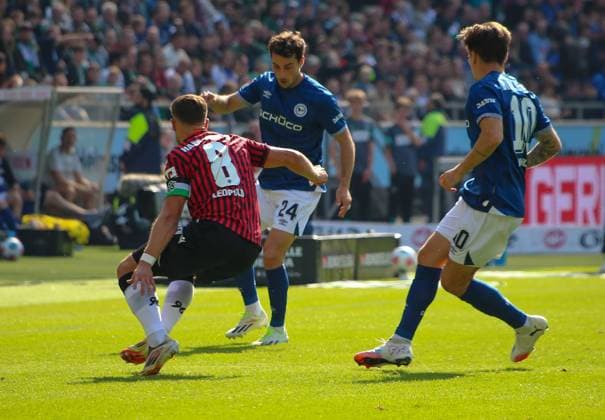 Germany Soccer 2 Bundesliga 2025 26, 7 Matchday Hannover 96 vs Arminia Bielefeld Heinz von Heiden Arena Stadion Hannover Maik Nawrocki Hannover 96, 6 Christopher Lannert Arminia Bielefeld, 24 Marvin Mehlem Arminia Bielefeld, 10 Hannover Copyright: xAymanxAlahmedx