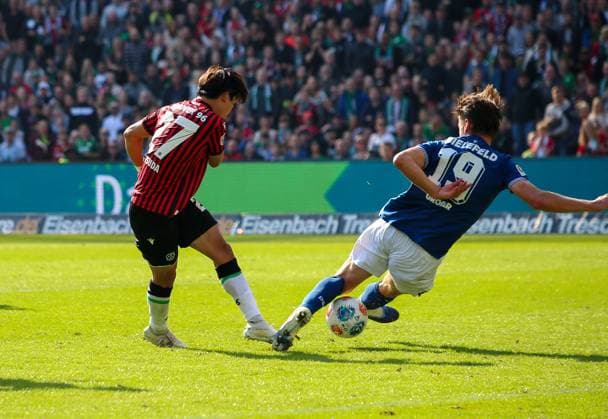 Germany Soccer 2 Bundesliga 2025 26, 7 Matchday Hannover 96 vs Arminia Bielefeld Heinz von Heiden Arena Stadion Hannover Hayate Matsuda Hannover 96, 27 Hannover Copyright: xAymanxAlahmedx