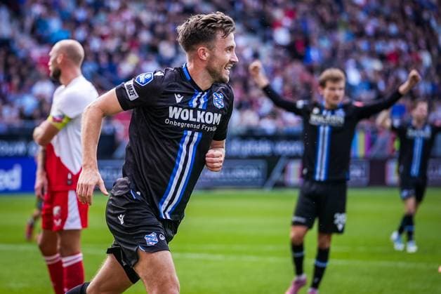 UTRECHT , 28-09-2025 , stadium Galgenwaard , season 2025 2026 , Dutch Eredivisie football , match between FC Utrecht and sc Heerenveen , picture shows SC Heerenveen player Dylan Ventes scores the 1-1 Utrecht - Heerenveen  x31248192x Copyright: