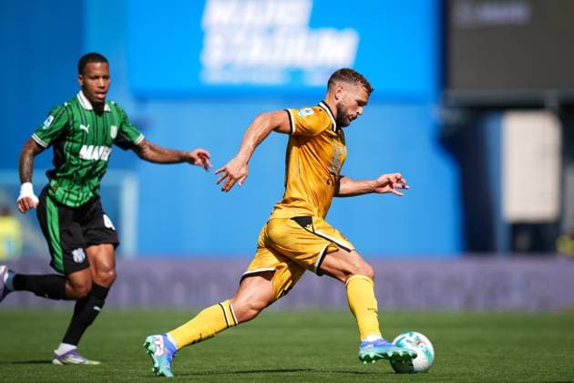 Udinese s Jesper Karlstrom in action during the Serie A soccer match between Sassuolo and Udinese at the Mapei Stadium Cittˆ del Tricolore in Reggio Emilia, north Italy - Sunday, September 28, 2025 - - Soccer -  Copyright: xMassimoxPaolone LaPressex