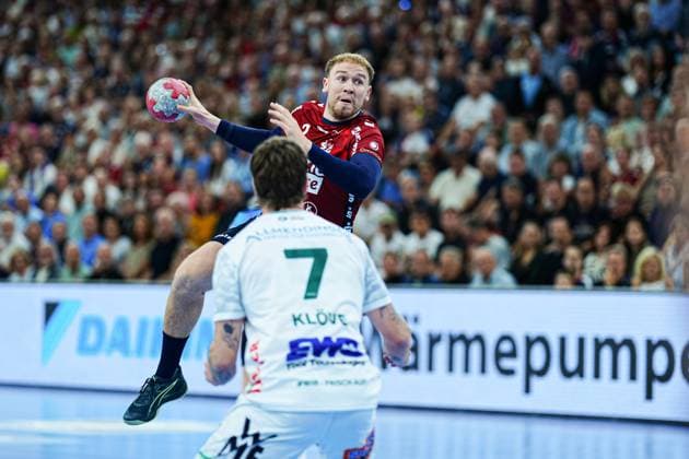 Throw Goal Simon Pytlick SG Flensburg Handewitt, 02 GER, SG Flensburg Handewitt vs Frisch Auf Goeppingen, Handball, Bundesliga, Matchday 6, Season 2026 2026, 28 09 2025 GER, SG Flensburg Handewitt vs Frisch Auf Goeppingen, Handball, Bundesliga, Matchday 6, Season 2026 2026, 28 09 2025 Flensburg Copyright: xEibner-Pressefoto MarcelxvonxFehrnx EP_MFN