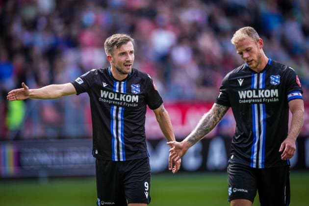 UTRECHT , 28-09-2025 , stadium Galgenwaard , season 2025 2026 , Dutch Eredivisie football , match between FC Utrecht and sc Heerenveen , picture shows SC Heerenveen player Dylan Vente and SC Heerenveen player Luuk Brouwers Utrecht - Heerenveen  x31248283x Copyright: