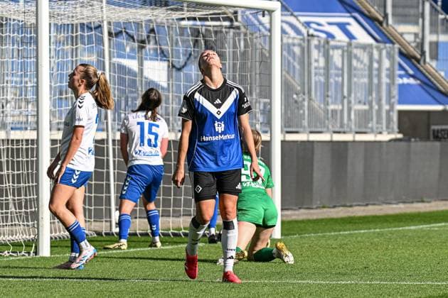 Soccer I Women I Season 2025 2026 I DFB Cup I 1 FC Magdeburg Hamburger SV I 28 09 2025 Goal celebration and relief for Christin Martina Ingrid Meyer 16, Hamburger SV , Tabea Alsleben 21, 1 FC Magdeburg , Yona Schulz 15, 1 FC Magdeburg and goalkeeper Merle Hellwig 97, 1 FC Magdeburg disappointed after conceding 2 goals Magdeburg Avnet Arena Heinz Krügel Platz 1 Sachsen Anhalt Germany Copyright: xLobeca InesxHähnelx