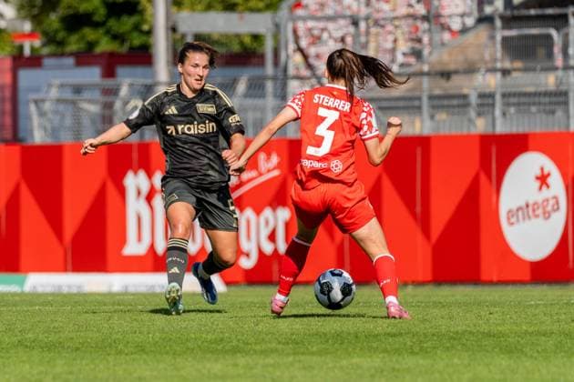 Match scene, duel, ball action, f l Katja Orschmann 1 FC Union Berlin, 05 , Miriam Sterrer 1 FSV Mainz 05, 03 , GER, 1 FSV Mainz 05 vs 1 FC Union Berlin, Football, DFB Pokal der Frauen, 1 Runde, Saison 2025 2026, 28 09 2025, DFB REGULATES PROHIBIT ANY USE OF PHOTOGRAPHS AS IMAGE SEQUENCES AND OR QUASI VIDEO, GER, 1 FSV Mainz 05 vs 1 FC Union Berlin, Football, DFB Pokal der Frauen, 1 Runde, Saison 2025 2026, 28 09 2025 Mainz Copyright: xEibner-Pressefoto Jan-NiclasxGrox EP_JGG