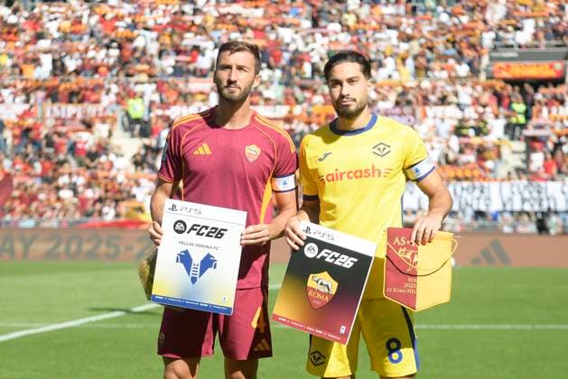 Roma™s Bryan Cristante and Verona s Suat Serdar during the Serie A Enilive soccer match between AS Roma and Hellas Verona at the Rome s Olympic stadium, Italy - Sunday, September 28, 2025. - Soccer.  Copyright: xFabrizioxCorradetti LaPressex